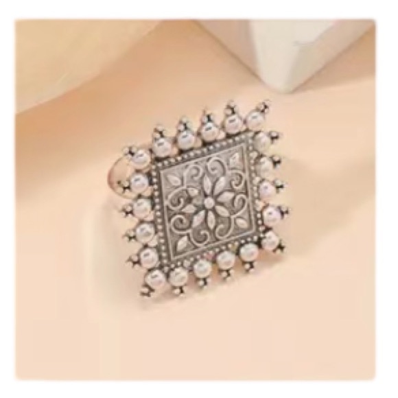 Boho Silver Square Shield Adjustable Ring - Picture 6 of 6